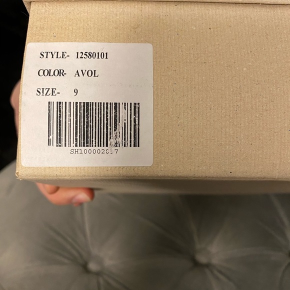 Men’s red leather shoes size 9 new in box - Picture 4 of 4